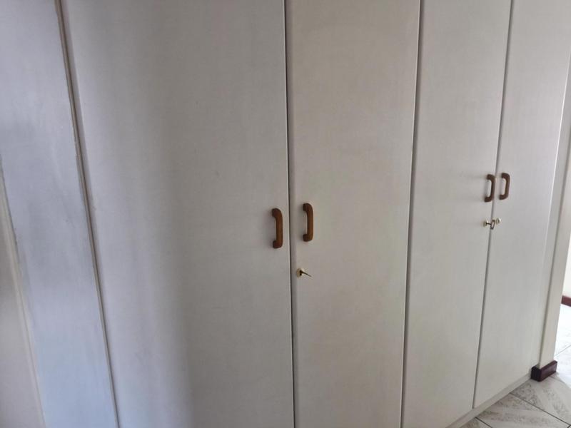 6 Bedroom Property for Sale in Cravenby Western Cape